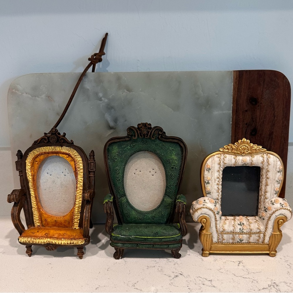 Lot of 3 Vintage chair 2x3 picture frames